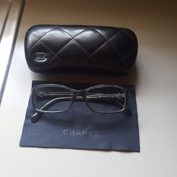 Chanel Gray Tweed Bow Eyeglasses With Original Case - Picture 2 of 8